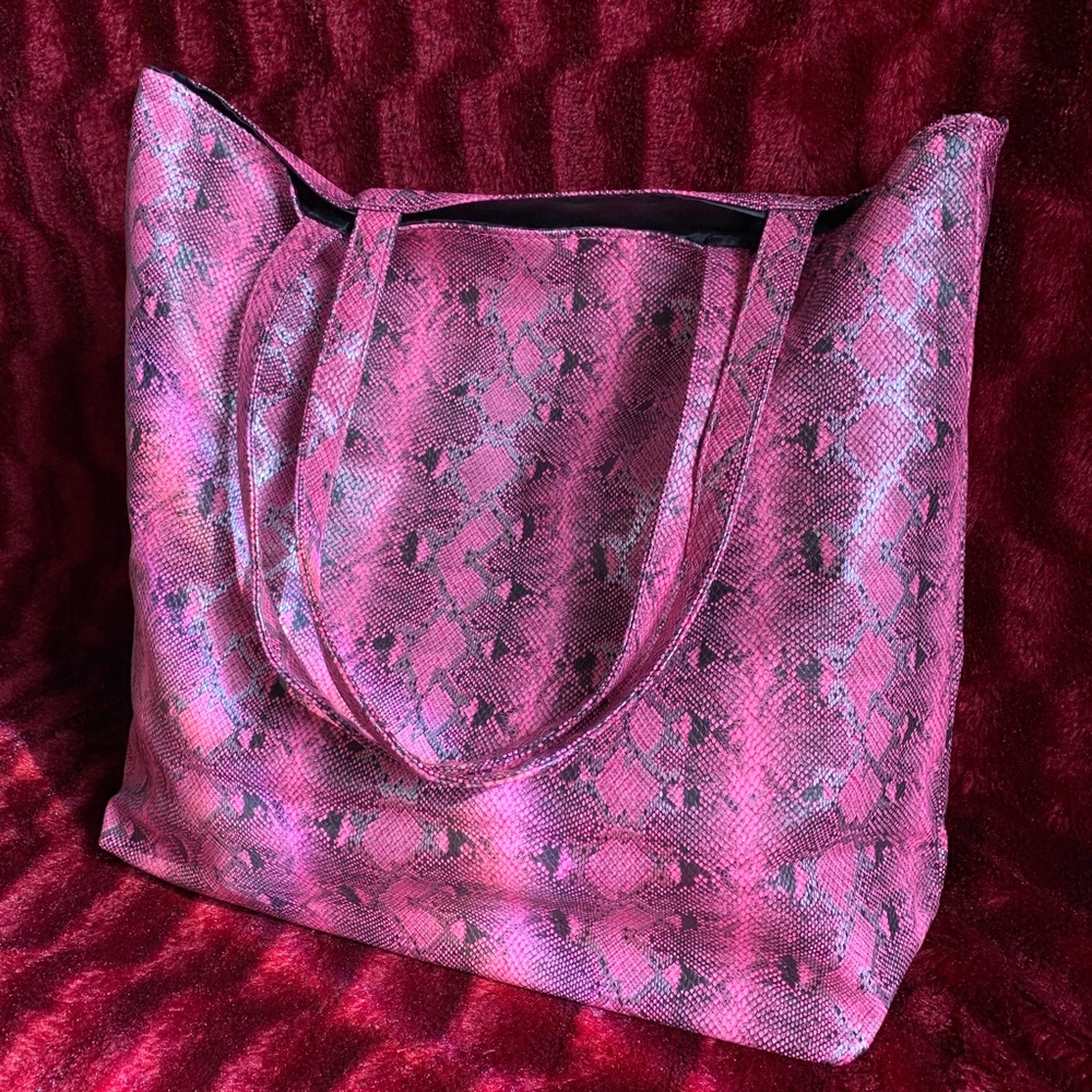 Saks Fifth Avenue Pink Metallic Snakeskin Tote